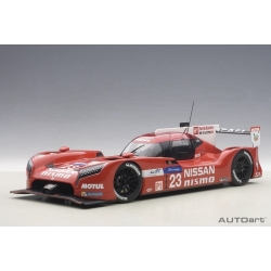 Nissan GT-R Nismo #23 Pla/Mardenbough 1:18 81578