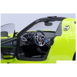 Porsche 918 Spyder Weissach Package 201 1:18 77921