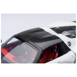 Porsche 918 Spyder Weissach Package 201 1:18 77920