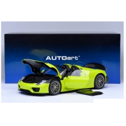 Porsche 918 Spyder Weissach Package 201 1:18 77921