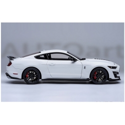 Ford Mustang Shelby GT500 White Black  1:18 73095