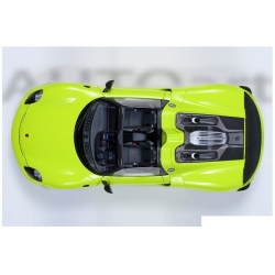 Porsche 918 Spyder Weissach Package 201 1:18 77921
