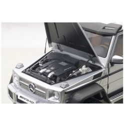 Mercedes Benz G63 AMG 6X6 2013 Silver 1:18 76301