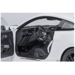 Ford Mustang Shelby GT500 White Black  1:18 73095