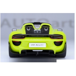 Porsche 918 Spyder Weissach Package 201 1:18 77921