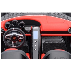 Porsche 918 Spyder Weissach Package 201 1:18 77920