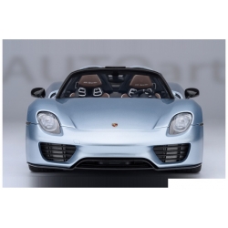 Porsche 918 Spyder Weissach Package 201 1:18 77923