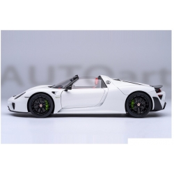 Porsche 918 Spyder Weissach Package 201 1:18 77920