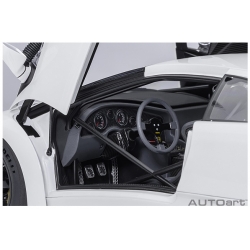 Lamborghini Diablo GTR 1999 White (Impa 1:18 79136