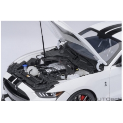 Ford Mustang Shelby GT500 White Black  1:18 73095