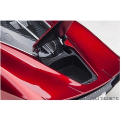 McLaren Speedtail 2020 Volcano red meta 1:18 76087