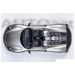 Porsche 918 Spyder Weissach Package 201 1:18 77922