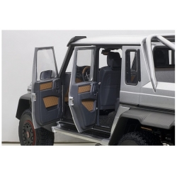 Mercedes Benz G63 AMG 6X6 2013 Silver 1:18 76301