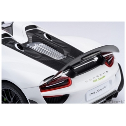 Porsche 918 Spyder Weissach Package 201 1:18 77920