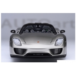 Porsche 918 Spyder Weissach Package 201 1:18 77922