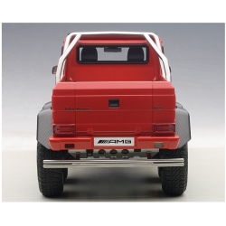 Mercedes Benz G63 AMG 6x6 2013 Red 1:18 76304