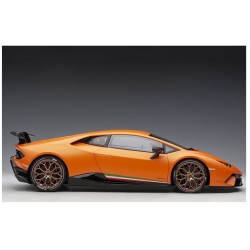 Lamborghini Huracan Performante 2017 an 1:12 12076