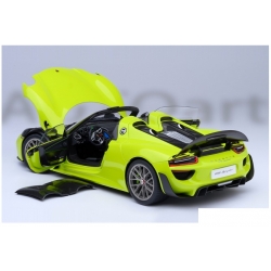 Porsche 918 Spyder Weissach Package 201 1:18 77921