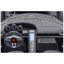 Porsche 918 Spyder Weissach Package 201 1:18 77922