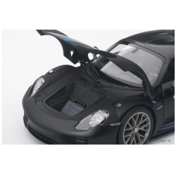 Porsche 918 Spyder Weissach Package Mar 1:18 77929