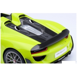 Porsche 918 Spyder Weissach Package 201 1:18 77921