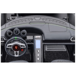 Porsche 918 Spyder Weissach Package 201 1:18 77921