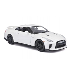 Nissan GT-R 2017 White 1:24 18-21082
