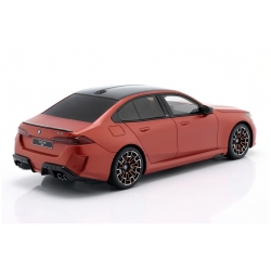 BMW M5 G90 Pebble Beach 2025 Orange Me  1:18 GT966
