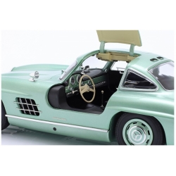 Mercedes Benz 300 SL Gullwing W198  1:18 110037221