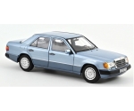 Mercedes Benz 230 E W124 1990 Light Bl 1:18 183945