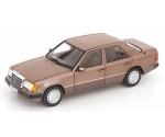 Mercedes Benz 230E W124 1993 Rosewo 1:18 B66960380