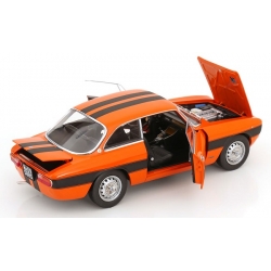Alfa Romeo 2000 GTV 1973 Orange 1:18 187918