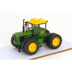 John Deere 7520  1:32 450916500