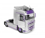 Volvo FH Globetrotter XL SZM 2023 Sil 1:24 2400105