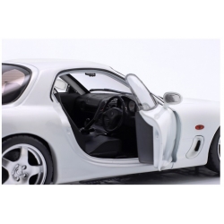 Mazda RX-7 FD3RS 2001 Snow White 1:18 1810607