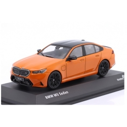 BMW M5 Sedan 2024 Fire Orange 1:43 4317552