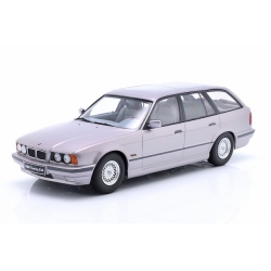 BMW 5 Series E34 Touring 1996 Artic S 1:18 1800400
