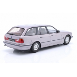 BMW 5 Series E34 Touring 1996 Artic S 1:18 1800400