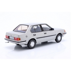 Volvo 360 1987 Silver Grey Metallic 1:18 1800410
